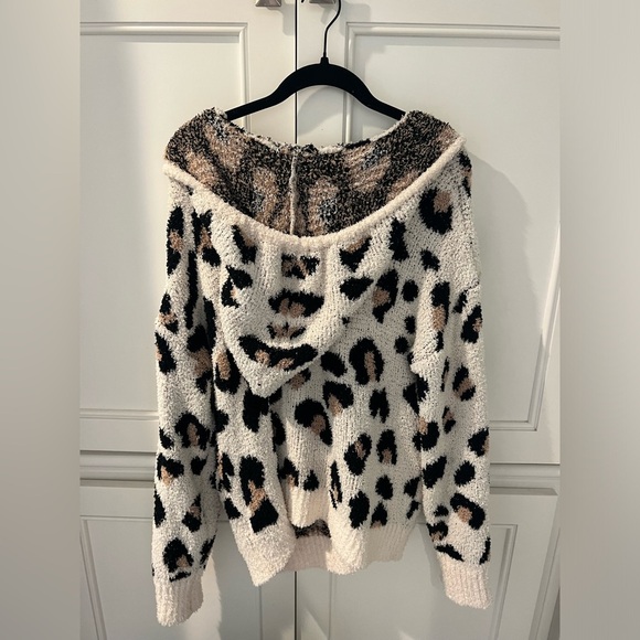 Leopard sweatshirt - Picture 2 of 3